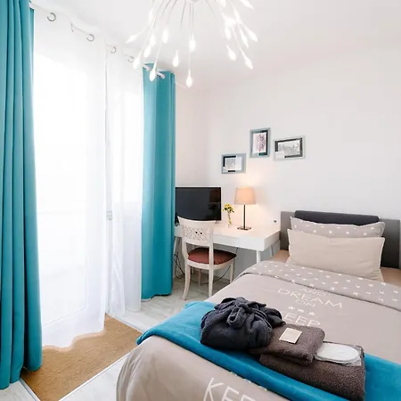 بيت ريفي Gaestehaus Am Flughafen *