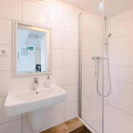 Gaestehaus Am Flughafen دوسلدورف