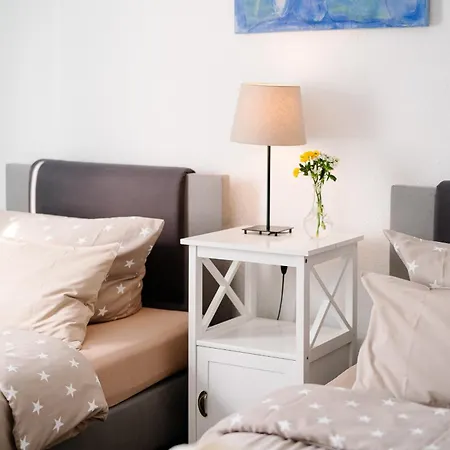 بيت ريفي Gaestehaus Am Flughafen *