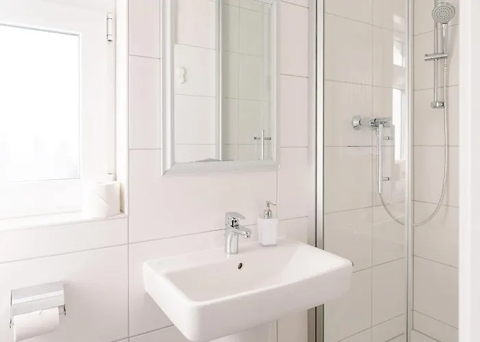 Värdshus Gaestehaus Am Flughafen *