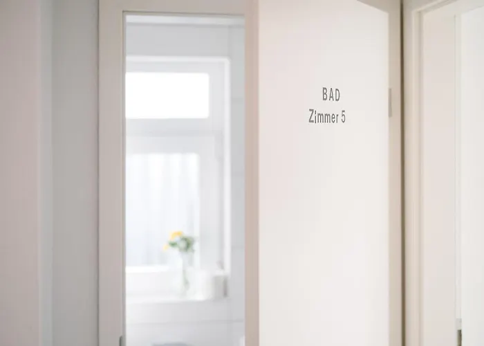 Gaestehaus Am Flughafen Düsseldorf