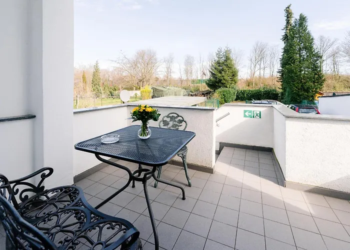 Gaestehaus Am Flughafen Düsseldorf