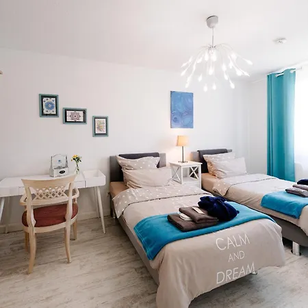 Gaestehaus Am Flughafen Πανδοχείο Ντίσελντορφ