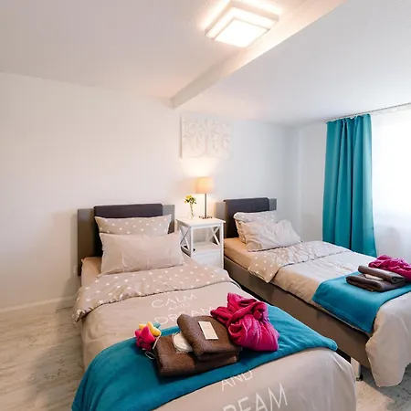 Gaestehaus Am Flughafen Πανδοχείο Ντίσελντορφ